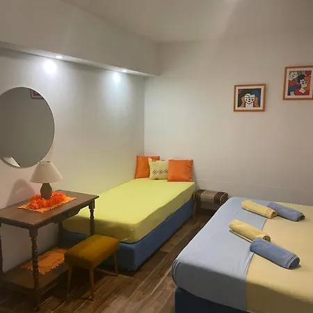 Orange *